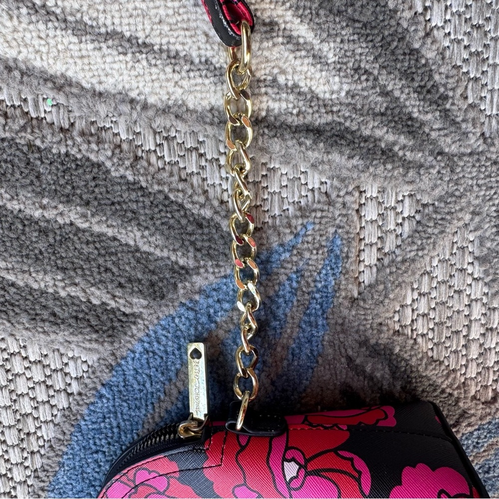 Betsey Johnson‎ Red/Black/Green/Pink Rose Floral Crossbody Zip Purse Handbag - Picture 6 of 8